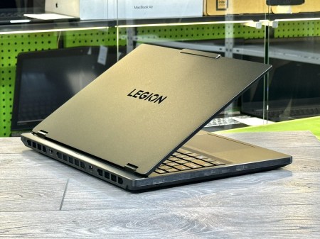 Lenovo Legion 5 15IAX10 4